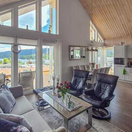 3 Bedroom Stunning In Casa vacanze Nordtveitgrend